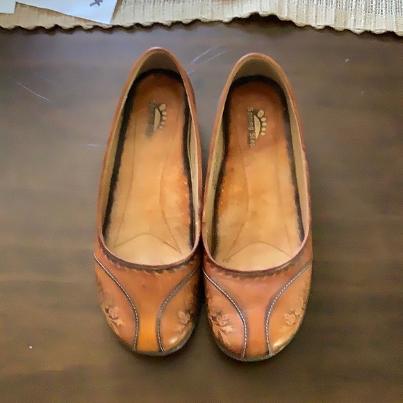 Spring Step Flats Size 38 - Picture 8 of 8